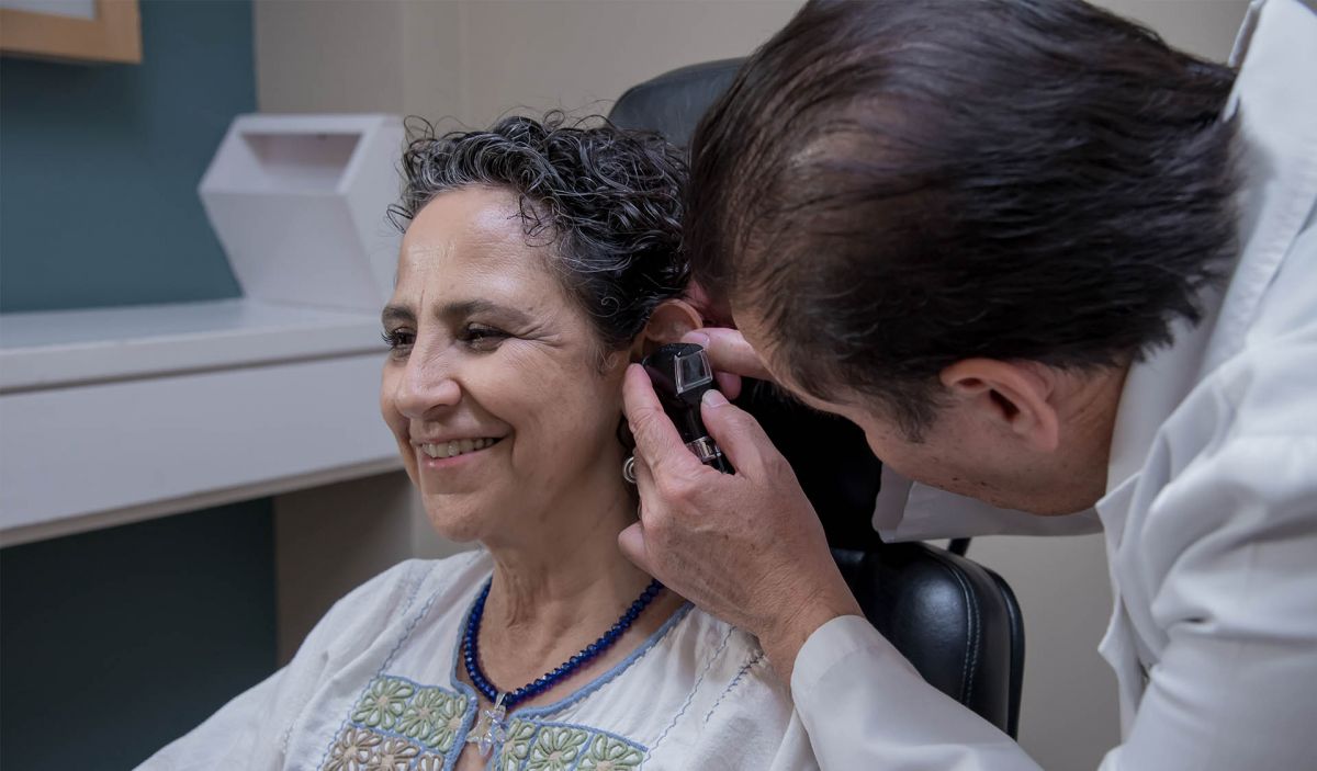 Dr. Jesús Avelar | Revisión Oído Otorrinolaringólogo